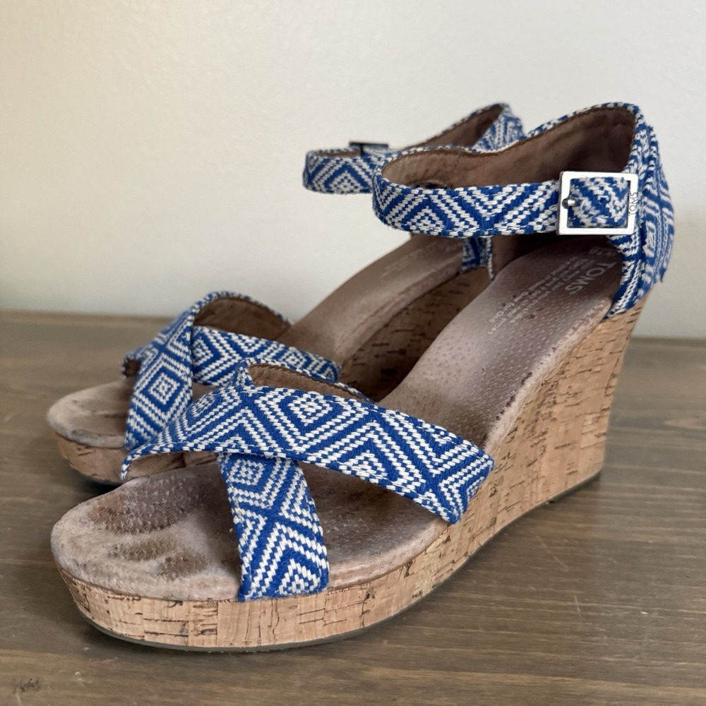 Toms Womens 10 Blue White Geometric Print Cross Strap Sienna Cork Wedge Sandals